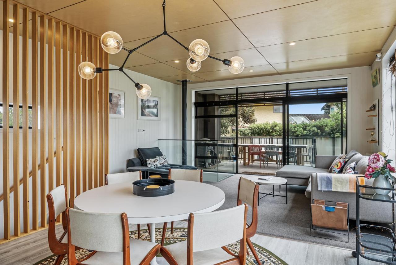 Sun And Serenity - Waikanae Beach Holiday Home Bagian luar foto